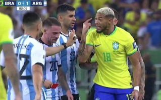 V体育官网-阿根廷队遭遇连败，教练组施压