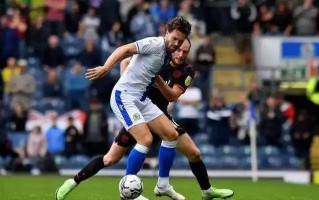 vsports体育-利兹联创造连胜纪录，晋级越发从容