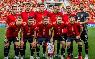 V体育官方app-欧国联赛事大热，各队角逐劲敌燃爆球场