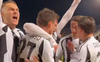 V体育官网-莱切斯特城大获全胜，夺冠愿望迈入高潮