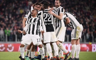 V体育官网-尤文图斯客场华丽表现，巩固榜首位置