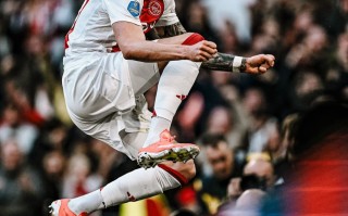 V体育官网-沃夫斯堡球员荣膺最佳射手，实力强劲