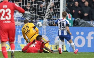 V体育官网-柏林赫塔球风稳健，积极备战