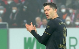 V体育-奥格斯堡主场爆冷输球，心情低落