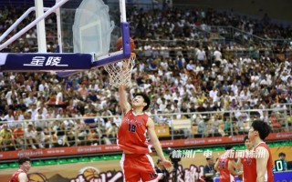V体育官方app-CBA赛季热身赛掀起热潮，球迷热情高涨