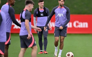 V体育官网-华沙英超客场大胜，保持连胜