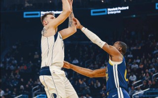 V体育-勇士全队未能发挥，多点失误致负于独行侠