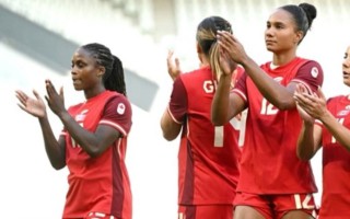 V体育-加拿大女足迎战泰国队，争夺小组第一名