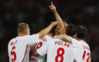 V体育-斯图加特客场逆袭，成功反超对手