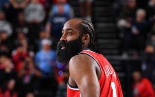 V体育官方app-火力全开：火箭大胜马刺，哈登砍下40+11+9数据