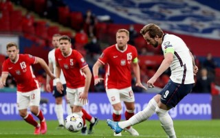 V体育官网-英格兰队力克土耳其，顺利进军欧国联四强，匈牙利黯然告终