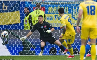 vsports体育-斯洛伐克波兰队苦战三小时，胜负难分