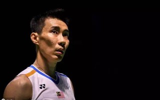 V体育官网-传奇名将复出赛场，期待他的表现是否依旧惊艳