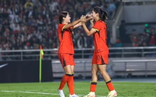 V体育-白俄罗斯女足在比赛中展现出众团队配合