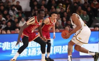 V体育官网-外援重伤影响球队整体实力，胜算渺茫！