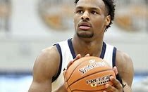 V体育官方app-心脏骤停！两队角逐势均力敌，眼花缭乱