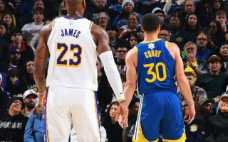 V体育-勇士总决赛首胜湖人，库里发挥稳定