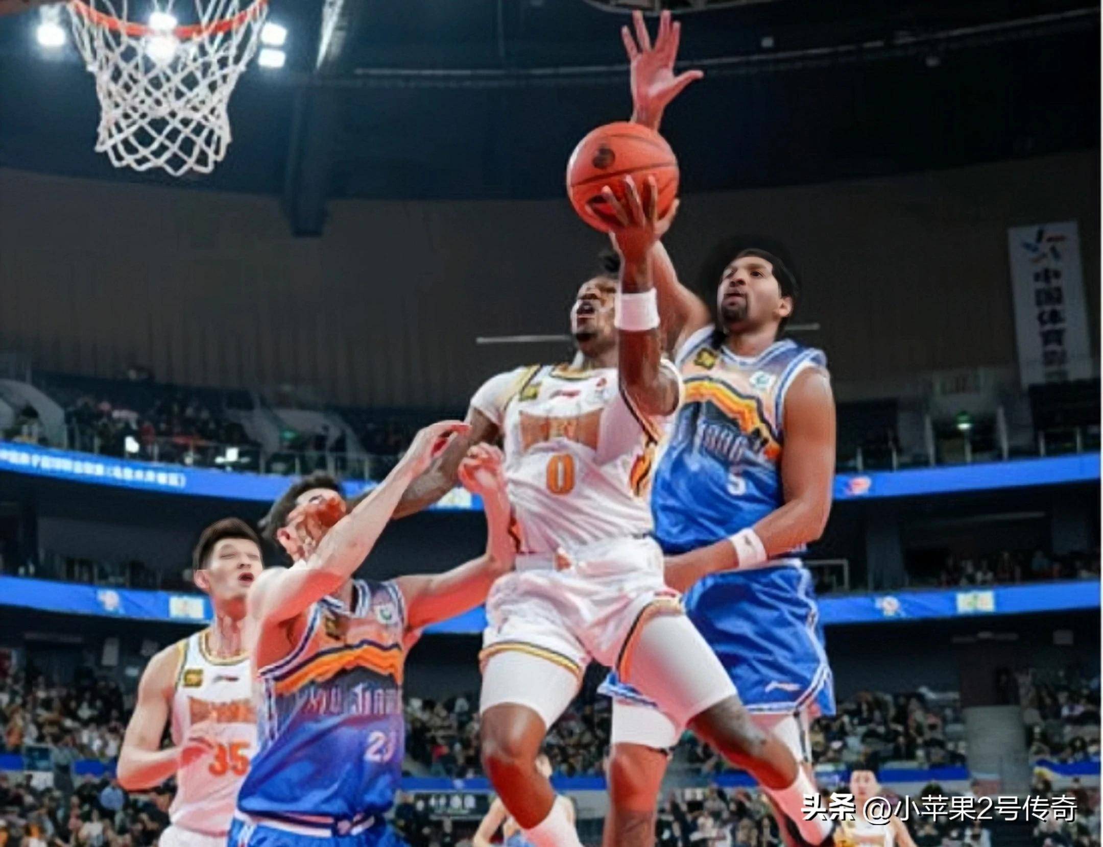 V体育官方app-CBA球队训练备战新赛季，教练组全力调教-第1张图片-V体育