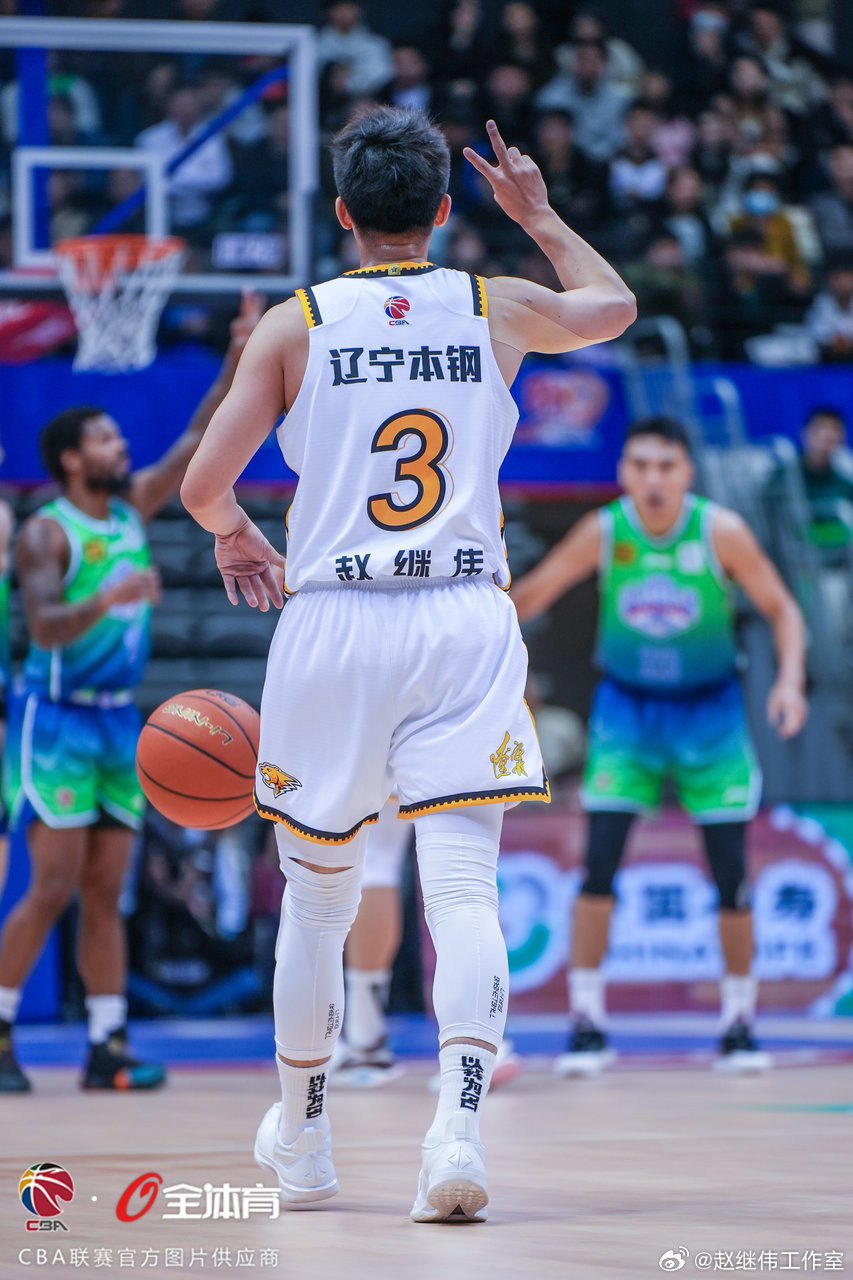V体育-辽宁男篮主场力擒对手,继续保持领先-第1张图片-V体育 V体育-辽宁男篮主场力擒对手,继续保持领先-第1张图片-V体育