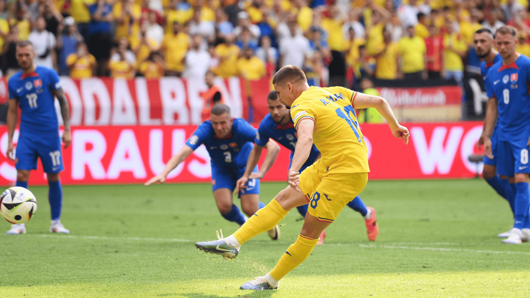 vsports体育-法兰克福球员频频制造犯规,关键时刻失落-第2张图片-V体育 vsports体育-法兰克福球员频频制造犯规,关键时刻失落-第2张图片-V体育