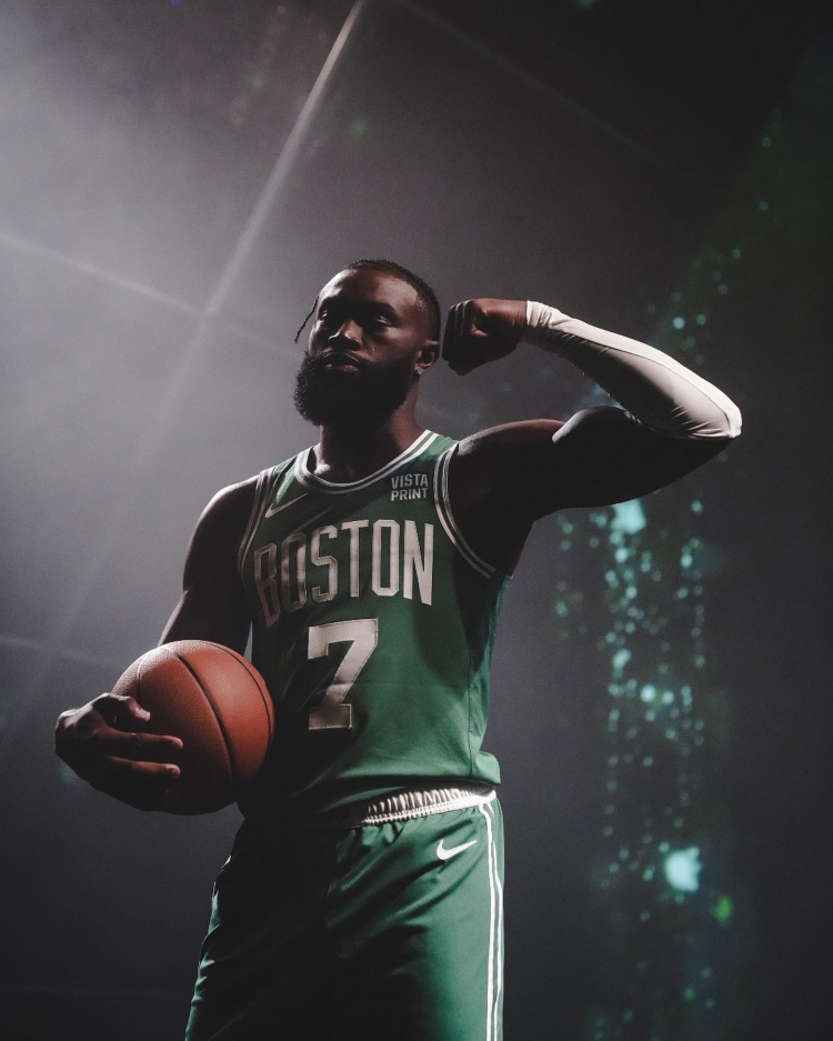 vsports体育-绿衫军逆转凯尔特人,赢得总决赛关键的第五场比赛-第1张图片-V体育 vsports体育-绿衫军逆转凯尔特人,赢得总决赛关键的第五场比赛-第1张图片-V体育