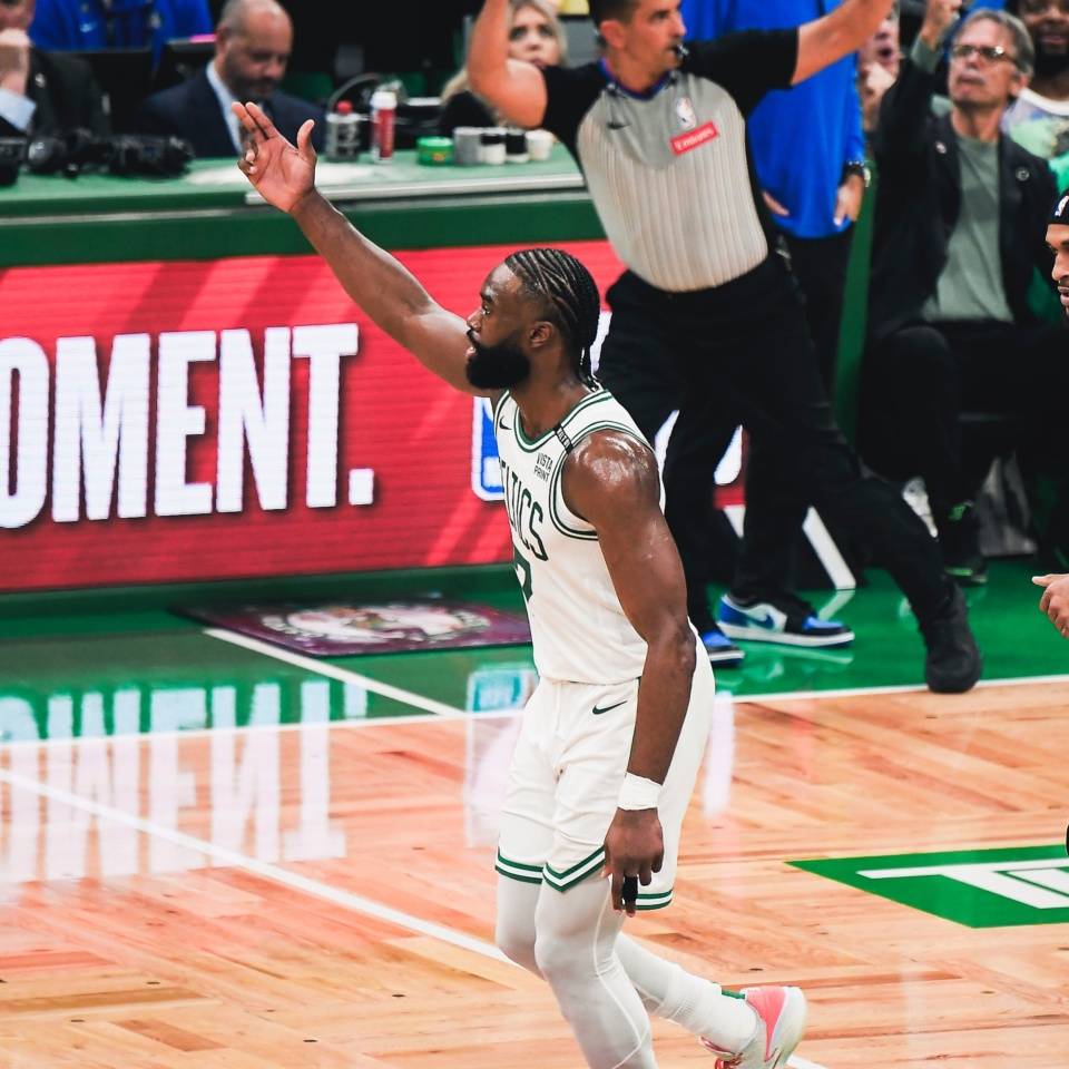 vsports体育-绿衫军逆转凯尔特人,赢得总决赛关键的第五场比赛-第2张图片-V体育 vsports体育-绿衫军逆转凯尔特人,赢得总决赛关键的第五场比赛-第2张图片-V体育