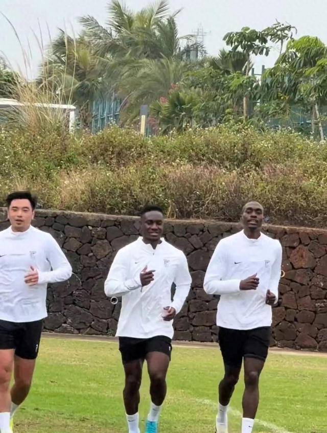 vsports体育-步行者队主教练麦克米兰督促队员加强训练,提升实力-第1张图片-V体育 vsports体育-步行者队主教练麦克米兰督促队员加强训练,提升实力-第1张图片-V体育