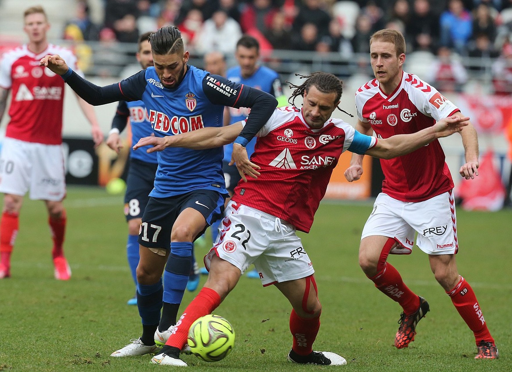 V体育-兰斯主场击败了巴黎,引起冠军悬念-第2张图片-V体育 V体育-兰斯主场击败了巴黎,引起冠军悬念-第2张图片-V体育