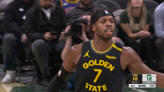 V体育官网-雄鹿战胜勇士队,米德尔顿扬威夺冠将无法阻挡-第1张图片-V体育 V体育官网-雄鹿战胜勇士队,米德尔顿扬威夺冠将无法阻挡-第1张图片-V体育