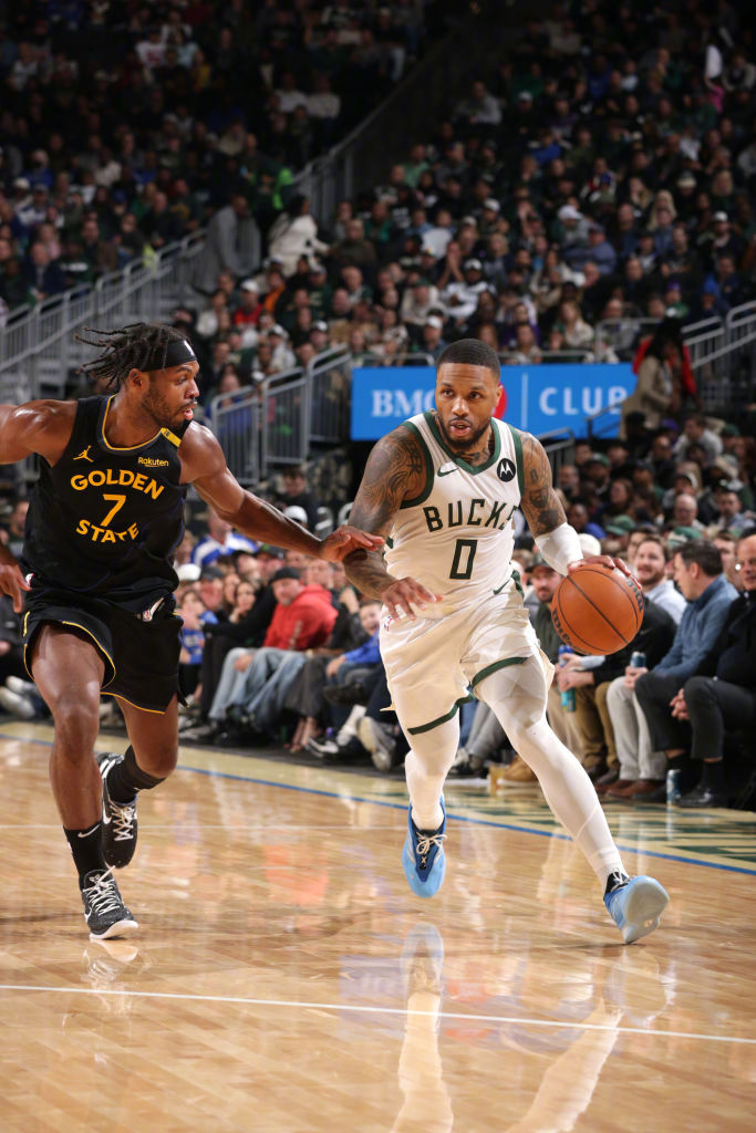 V体育官网-雄鹿战胜勇士队,米德尔顿扬威夺冠将无法阻挡-第2张图片-V体育 V体育官网-雄鹿战胜勇士队,米德尔顿扬威夺冠将无法阻挡-第2张图片-V体育