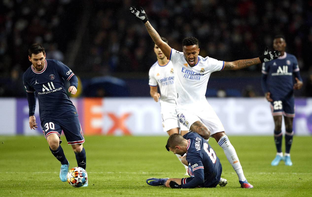 V体育-巴黎圣日耳曼豪取三分,稳固领先地位-第2张图片-V体育 V体育-巴黎圣日耳曼豪取三分,稳固领先地位-第2张图片-V体育