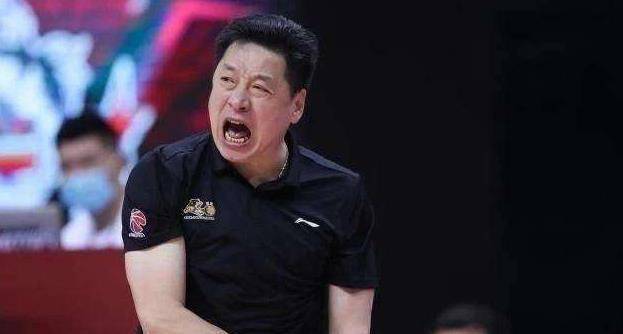 V体育官网-退役老将重返球队,传授经验指导新人-第1张图片-V体育 V体育官网-退役老将重返球队,传授经验指导新人-第1张图片-V体育