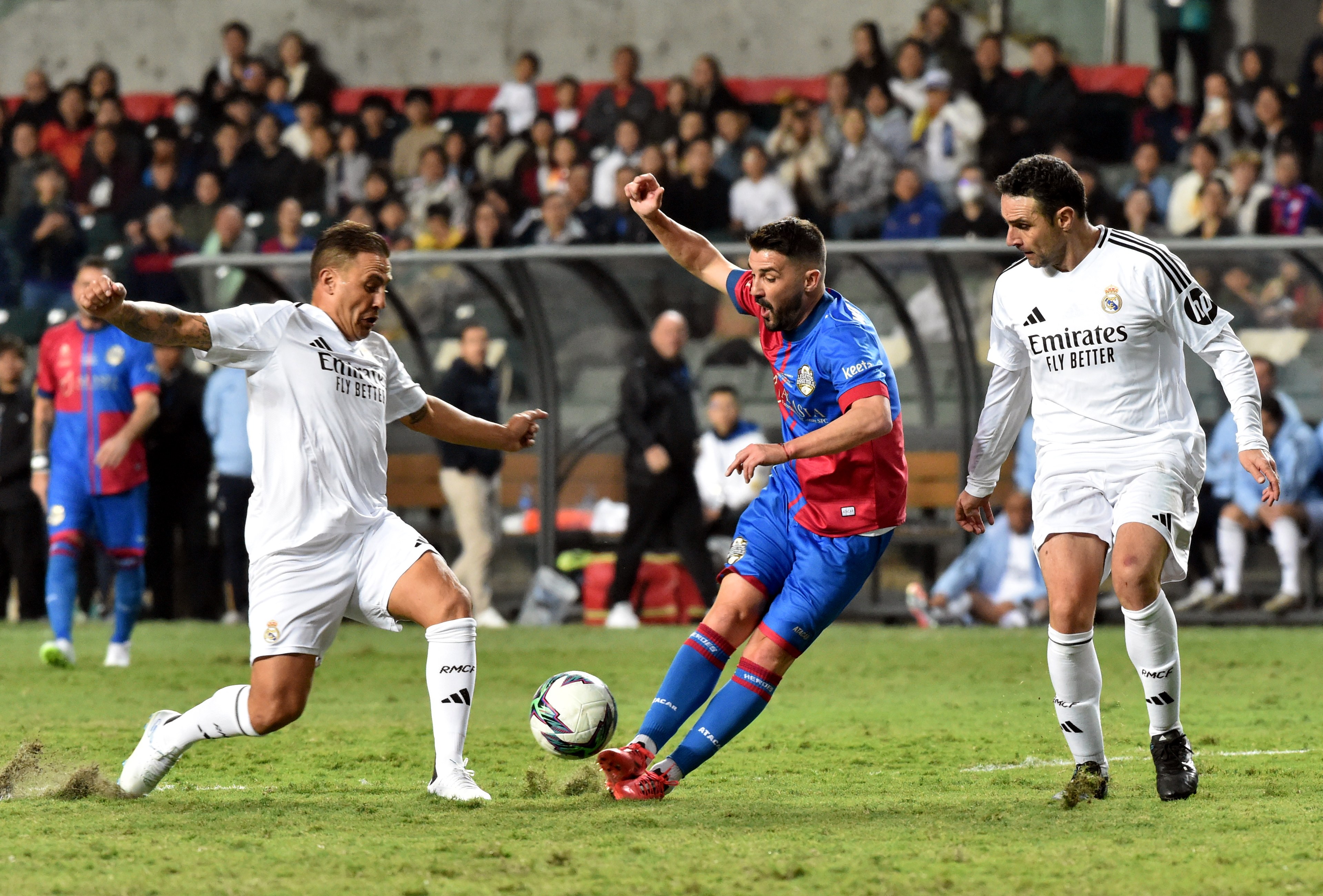 V体育官方app-比赛中球员们的出色表现成为焦点-第2张图片-V体育 V体育官方app-比赛中球员们的出色表现成为焦点-第2张图片-V体育