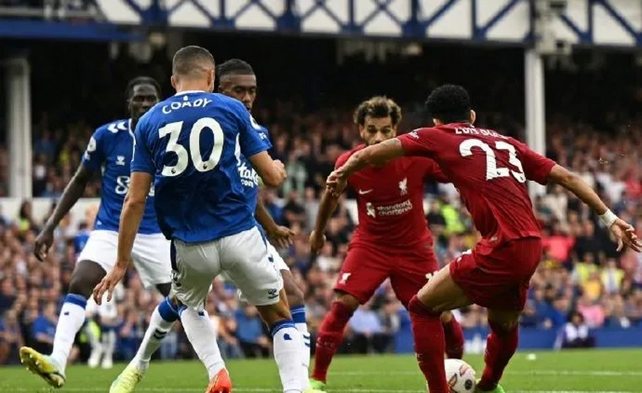 V体育官网-图卢兹客场逼平里昂，双方互不相让-第1张图片-V体育