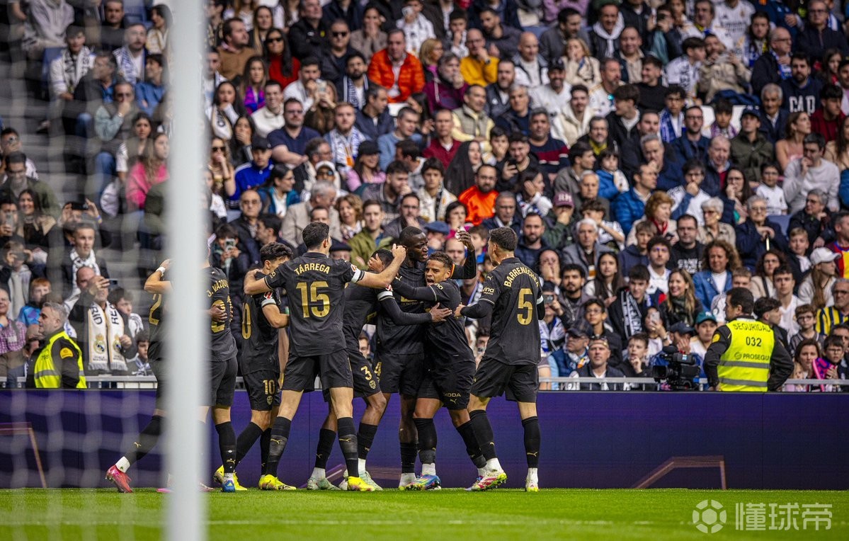 V体育-皇家马德里主场大胜瓦伦西亚,卡塞米罗奉献梅开二度-第1张图片-V体育 V体育-皇家马德里主场大胜瓦伦西亚,卡塞米罗奉献梅开二度-第1张图片-V体育