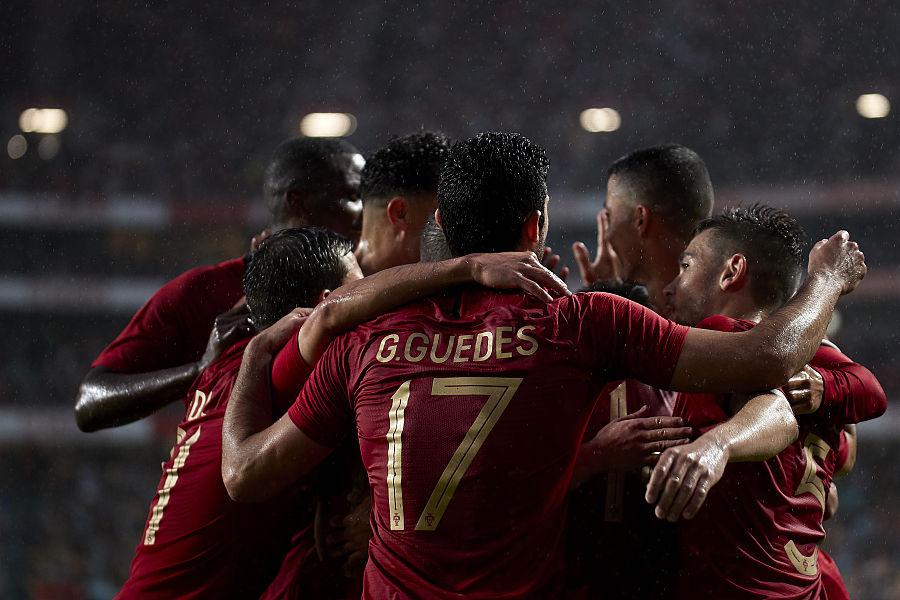 vsports体育-尼斯队以不败战绩战胜对手，稳坐榜首位置-第2张图片-V体育