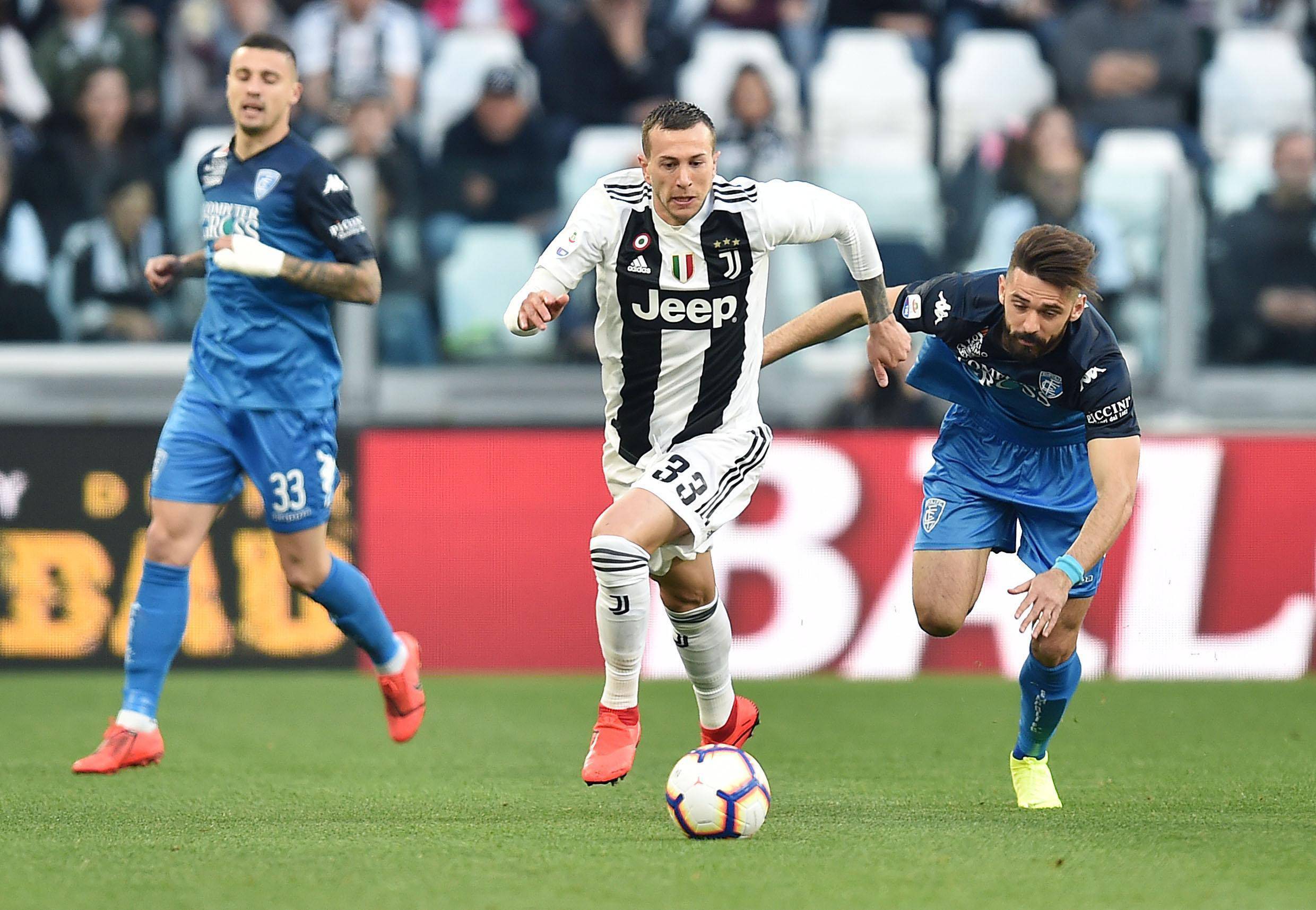 V体育-尤文图斯逆转获胜,展现强大-第2张图片-V体育 V体育-尤文图斯逆转获胜,展现强大-第2张图片-V体育