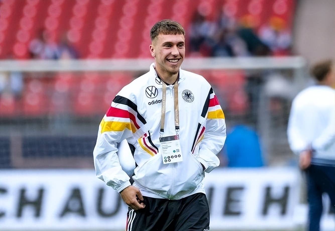 V体育官网-勒沃库森突破困局,豪取七连胜夺得胜利-第2张图片-V体育 V体育官网-勒沃库森突破困局,豪取七连胜夺得胜利-第2张图片-V体育