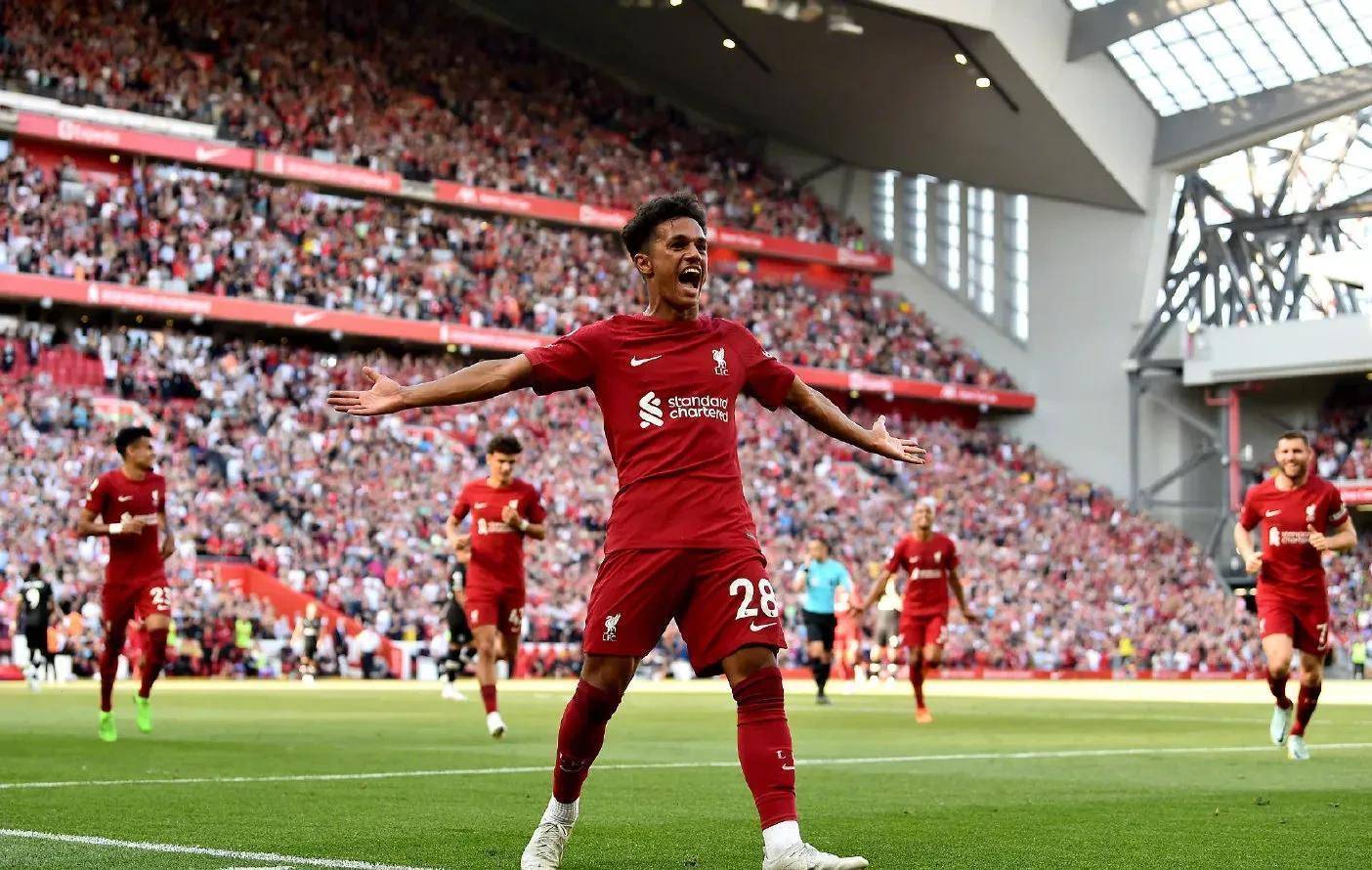 V体育-默西塞德德比精彩回顾，枪手逆转红魔-第2张图片-V体育