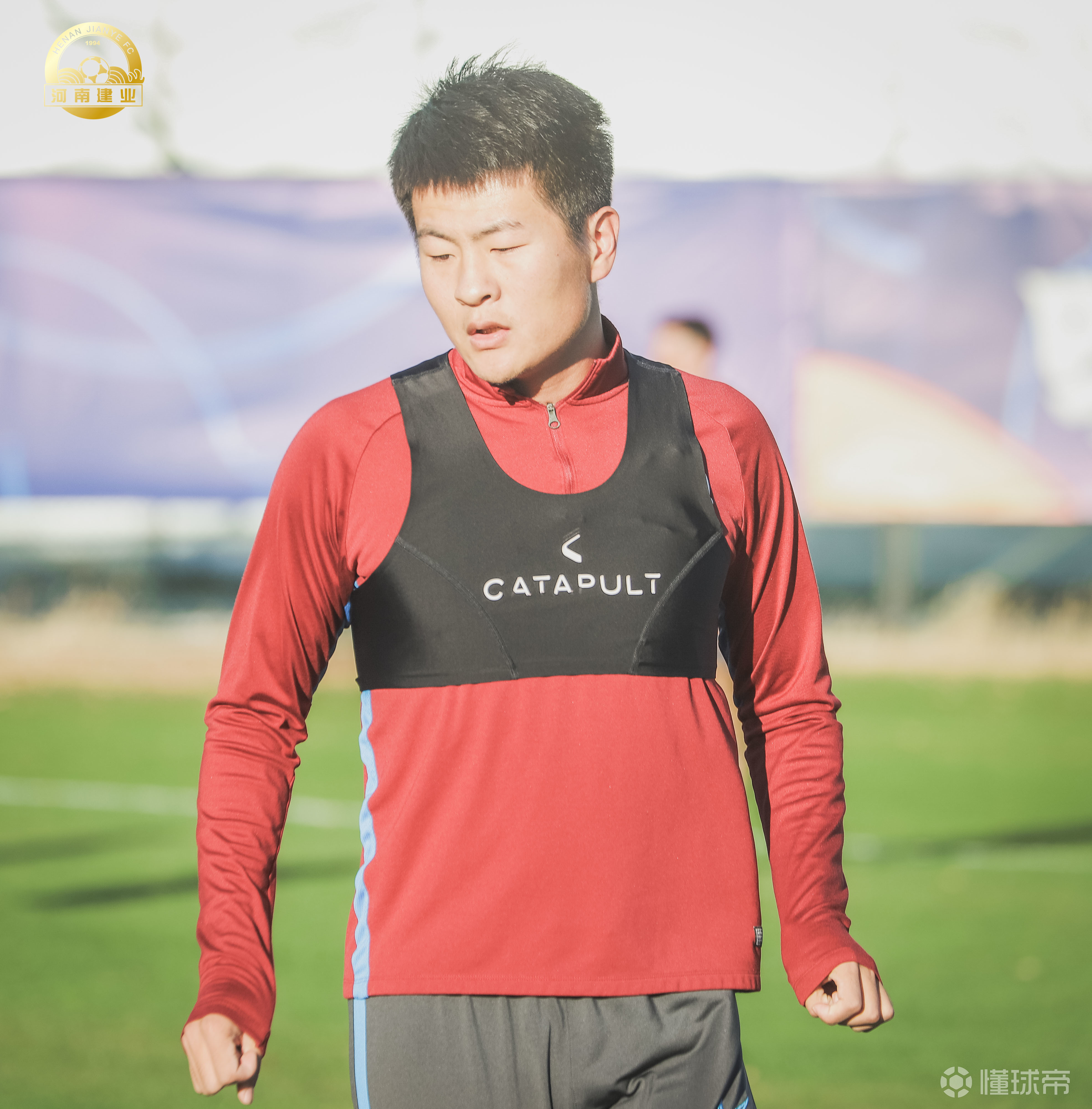 vsports体育-沪申客场悄然夺魁,河南建业凭借实力别开生面-第2张图片-V体育 vsports体育-沪申客场悄然夺魁,河南建业凭借实力别开生面-第2张图片-V体育