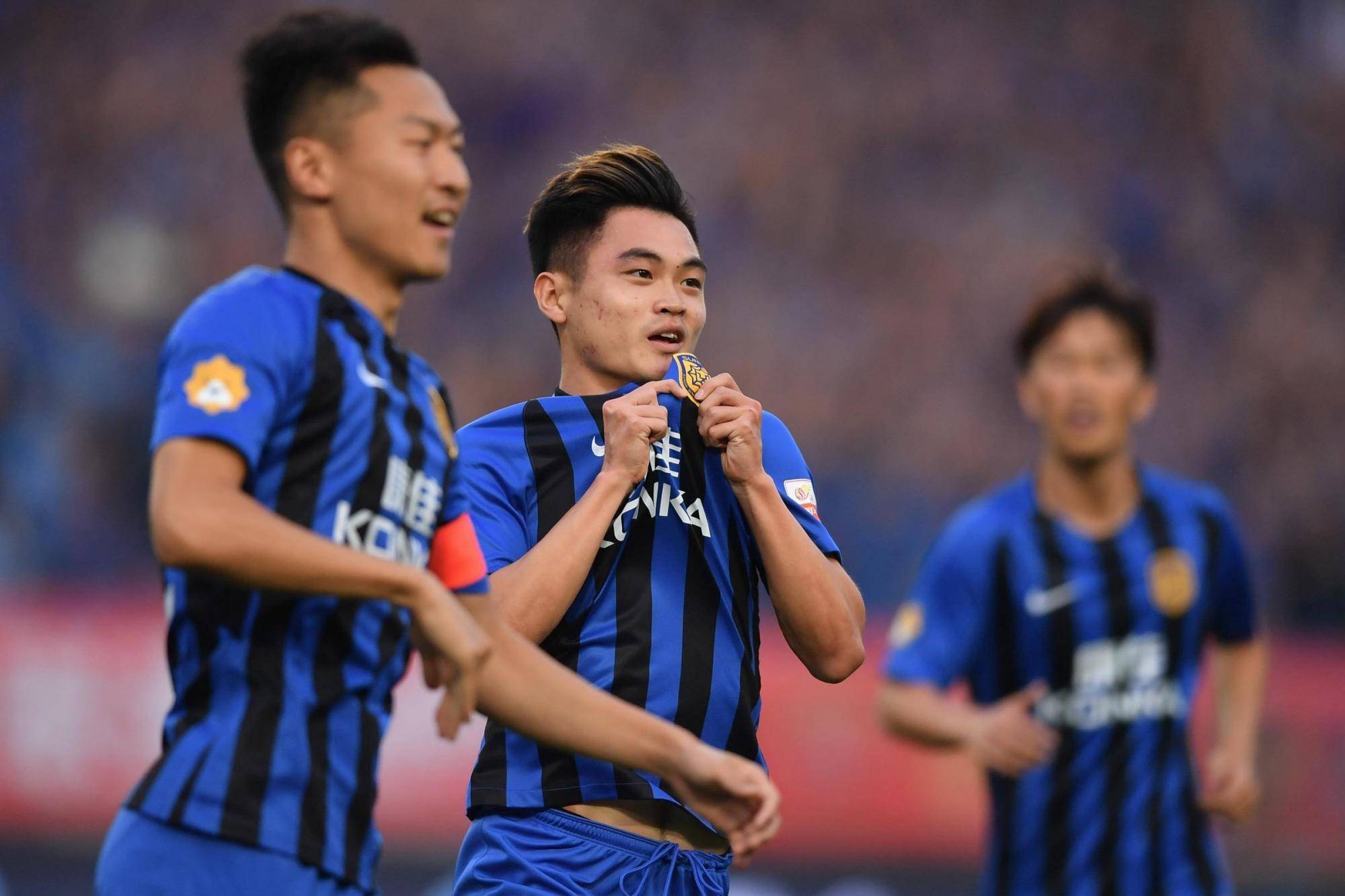 V体育-江苏苏宁主场遭遇雨战,收获平局-第2张图片-V体育 V体育-江苏苏宁主场遭遇雨战,收获平局-第2张图片-V体育