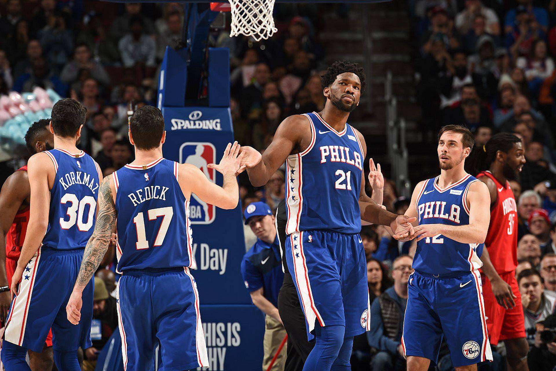 V体育官方app-76人队球员在比赛中表现不俗-第1张图片-V体育 V体育官方app-76人队球员在比赛中表现不俗-第1张图片-V体育