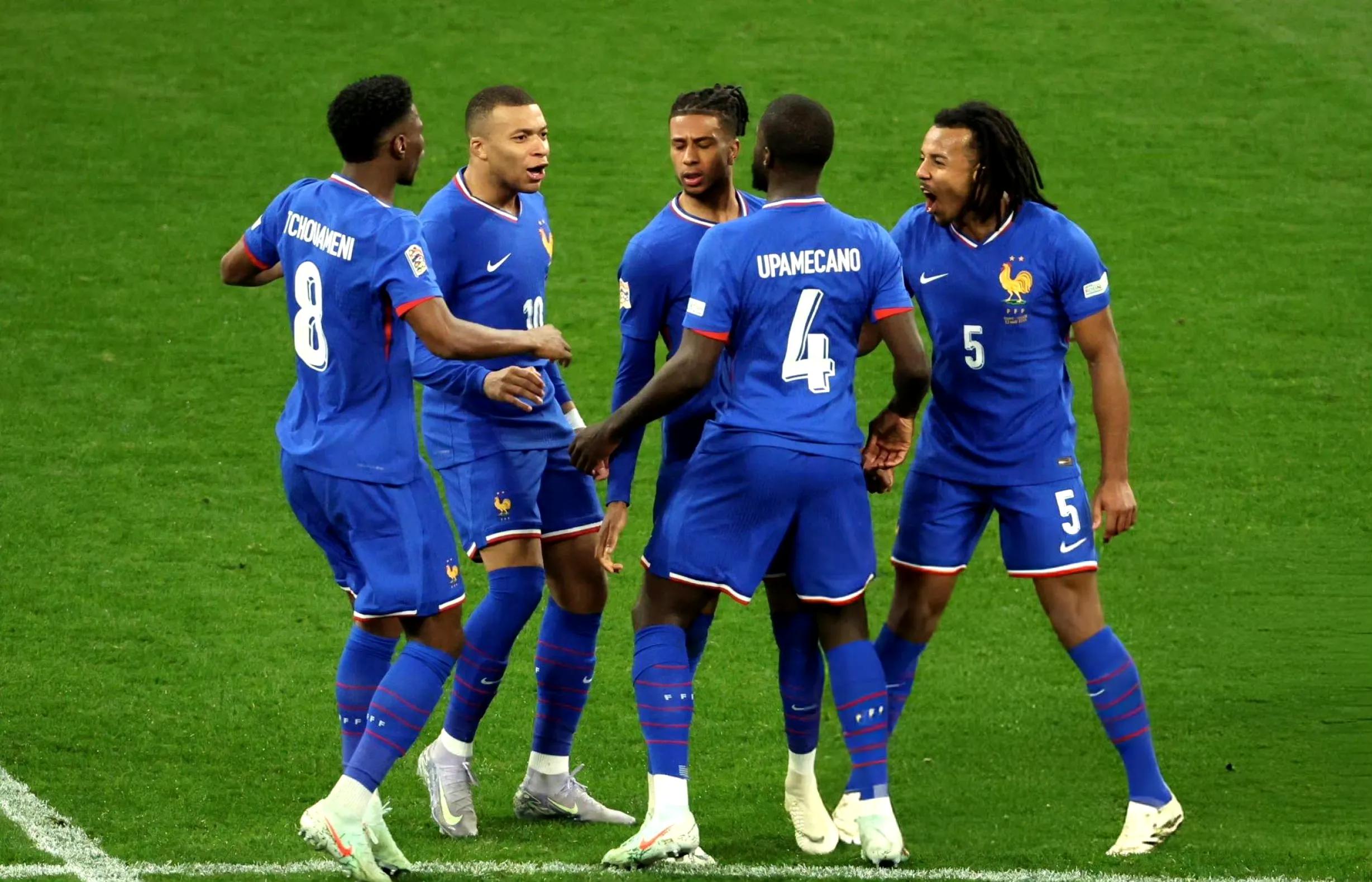 V体育-欧洲足坛强强碰撞,一幕幕惊心动魄-第2张图片-V体育 V体育-欧洲足坛强强碰撞,一幕幕惊心动魄-第2张图片-V体育