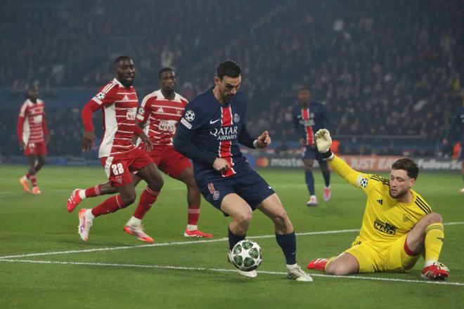 vsports体育-巴黎圣日耳曼客场不敌多特蒙德，遭遇意外失利-第1张图片-V体育