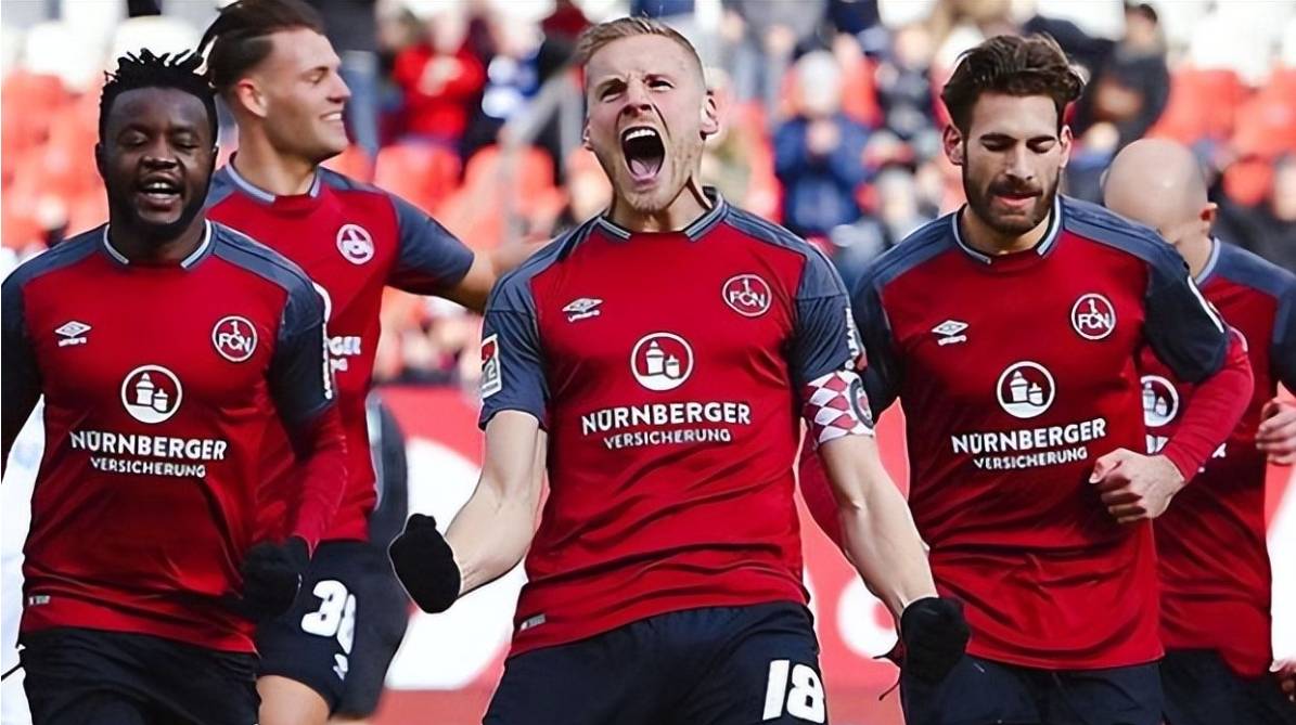 V体育-凯泽斯劳滕球员备战投入,在场上全力以赴-第1张图片-V体育 V体育-凯泽斯劳滕球员备战投入,在场上全力以赴-第1张图片-V体育