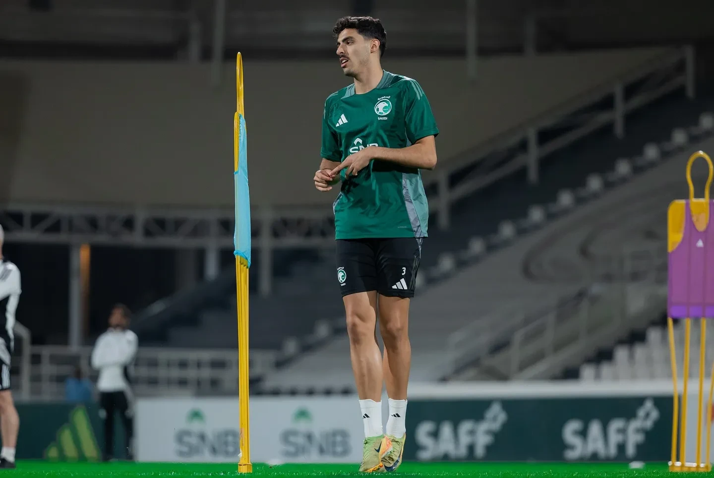 V体育官方app-柯隆主场惊魂失利,保级形势岌岌可危-第2张图片-V体育 V体育官方app-柯隆主场惊魂失利,保级形势岌岌可危-第2张图片-V体育