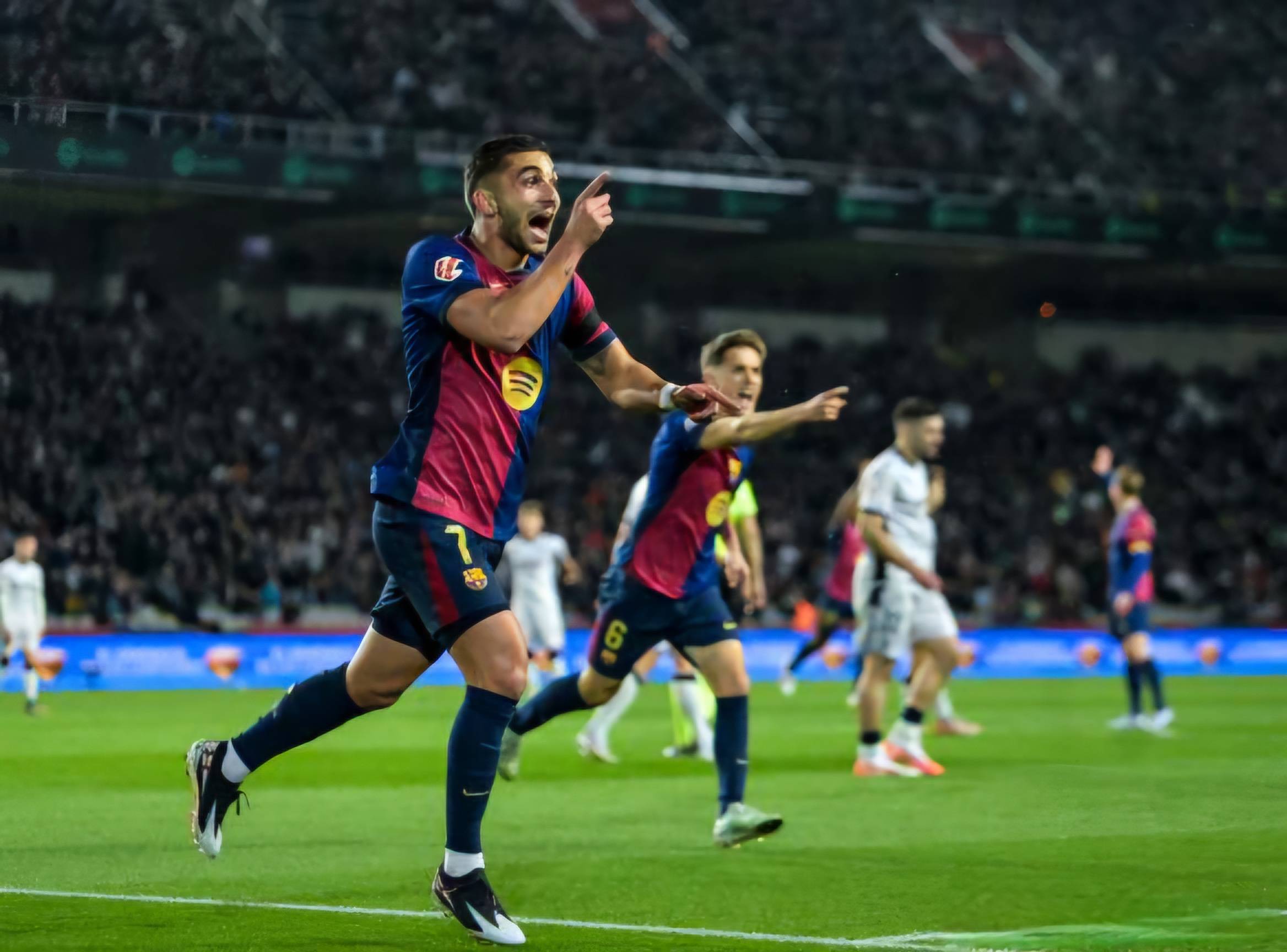 V体育-巴萨在毕尔巴鄂迎战：客场艰难的胜利-第2张图片-V体育