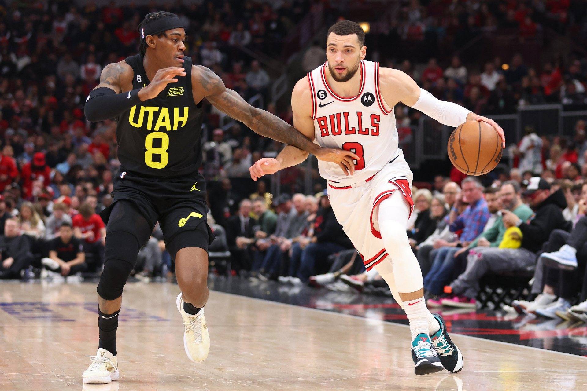 V体育官网-小牛击败爵士，年轻阵容崭露头角惊艳全场-第1张图片-V体育